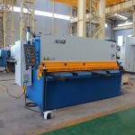 小型剪断機、QC12y  -  4X2500油圧金属板せん断機